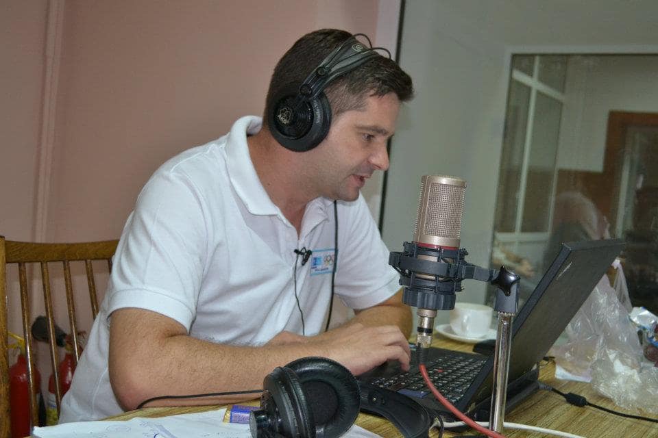 Lucrează la Steaua dar comentează meciurile „clonei” din Craiova
